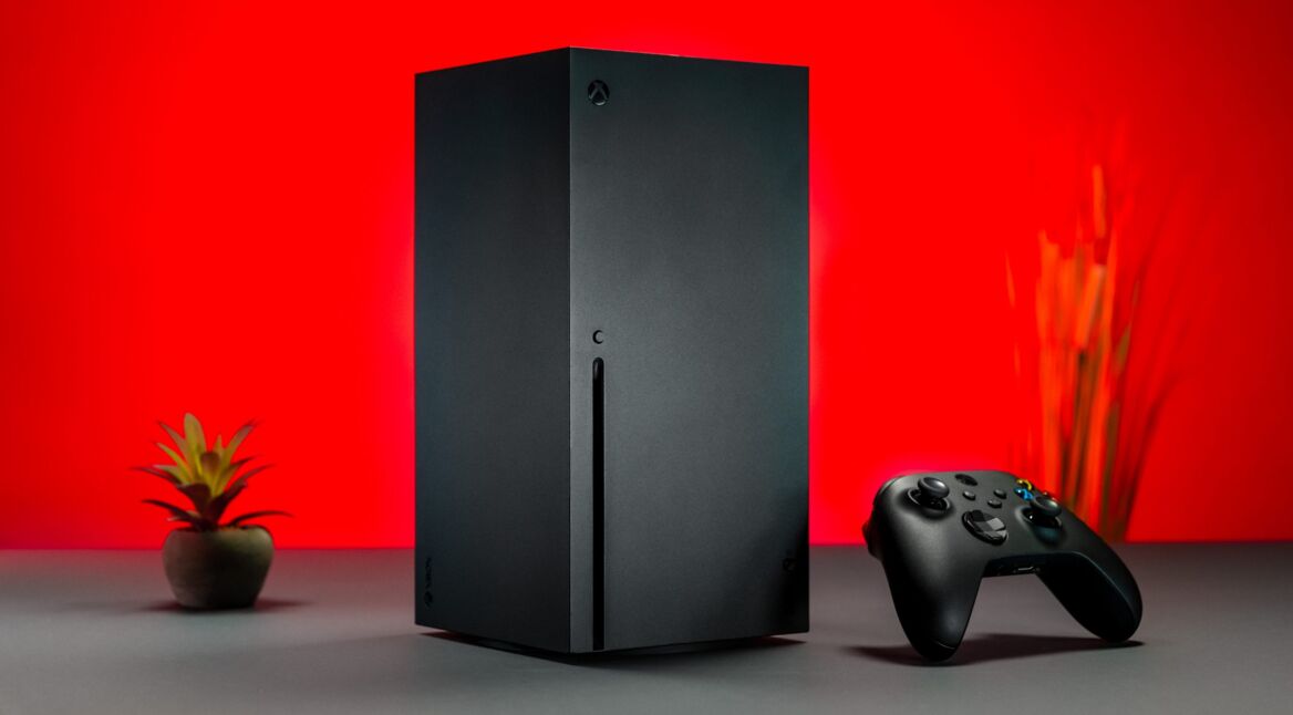 Xbox Series X mit Controller