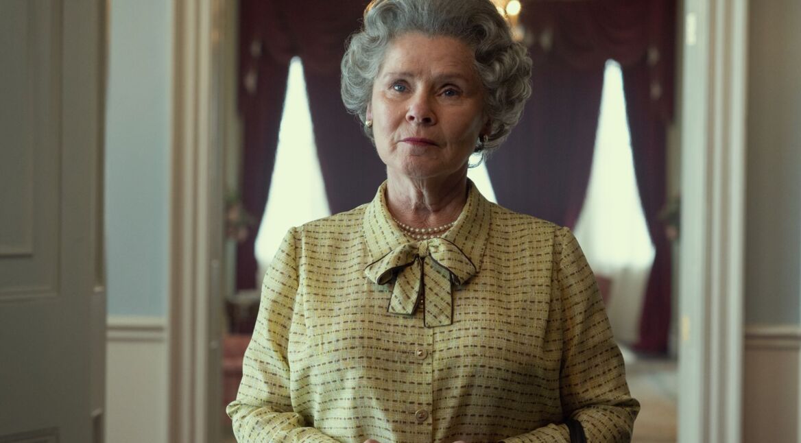 Imelda Staunton als Queen in "The Crown" Staffel 5