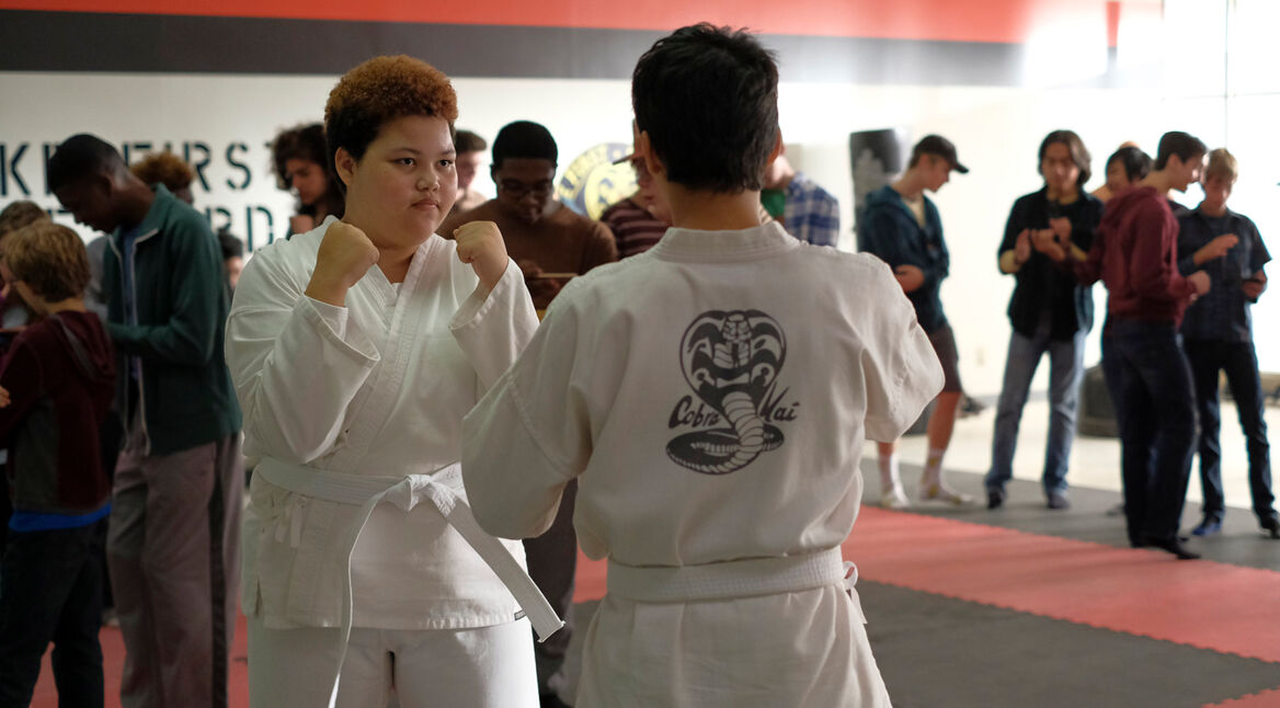 Nichole Brown als Aisha in Corba Kai