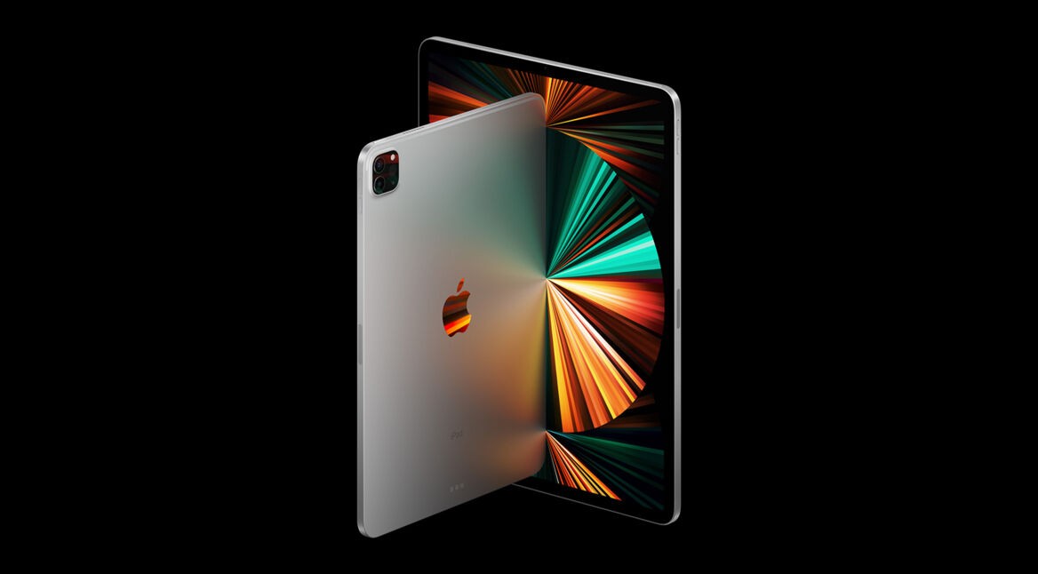 Das iPad Pro (2021) vor schwarzem Hintergrund