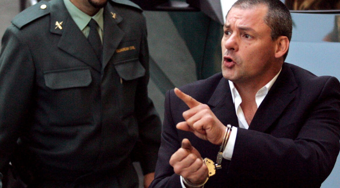 Tony Alexander King wird für den Mord an der Costa del Sol verhaftet.