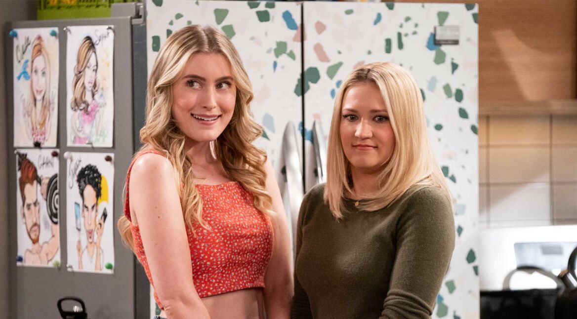 Emily Osment und Olivia Macklin in Pretty Smart