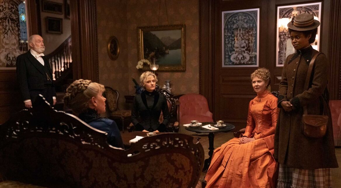Chrstine Baranski, Louisa Jacobson, Cynthia Nixon, Denée Benton in The Gilded Age