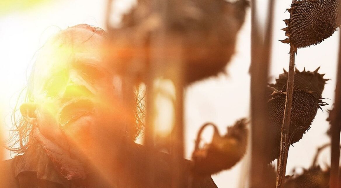 Mark Burnham in Texas Chainsaw Massacre