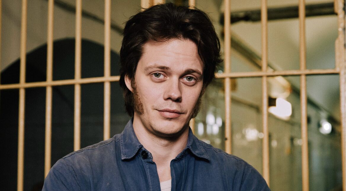 Szene aus Clark auf Netflix