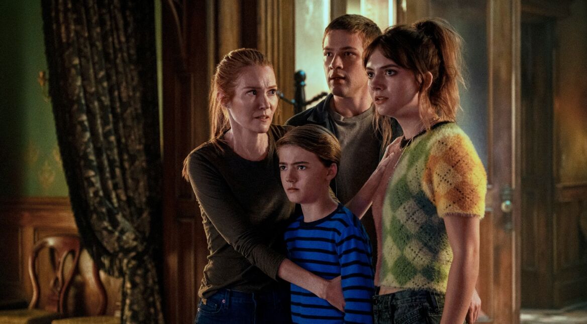 Eine Familie glücklich vereint in "Locke & Key"