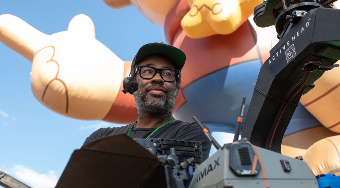 Jordan Peele bei den Dreharbeiten zum Film Nope