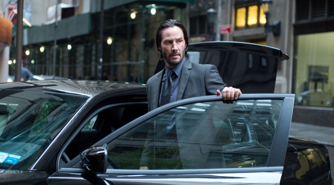 John Wick (Keanu Reeves) steigt in ein Auto