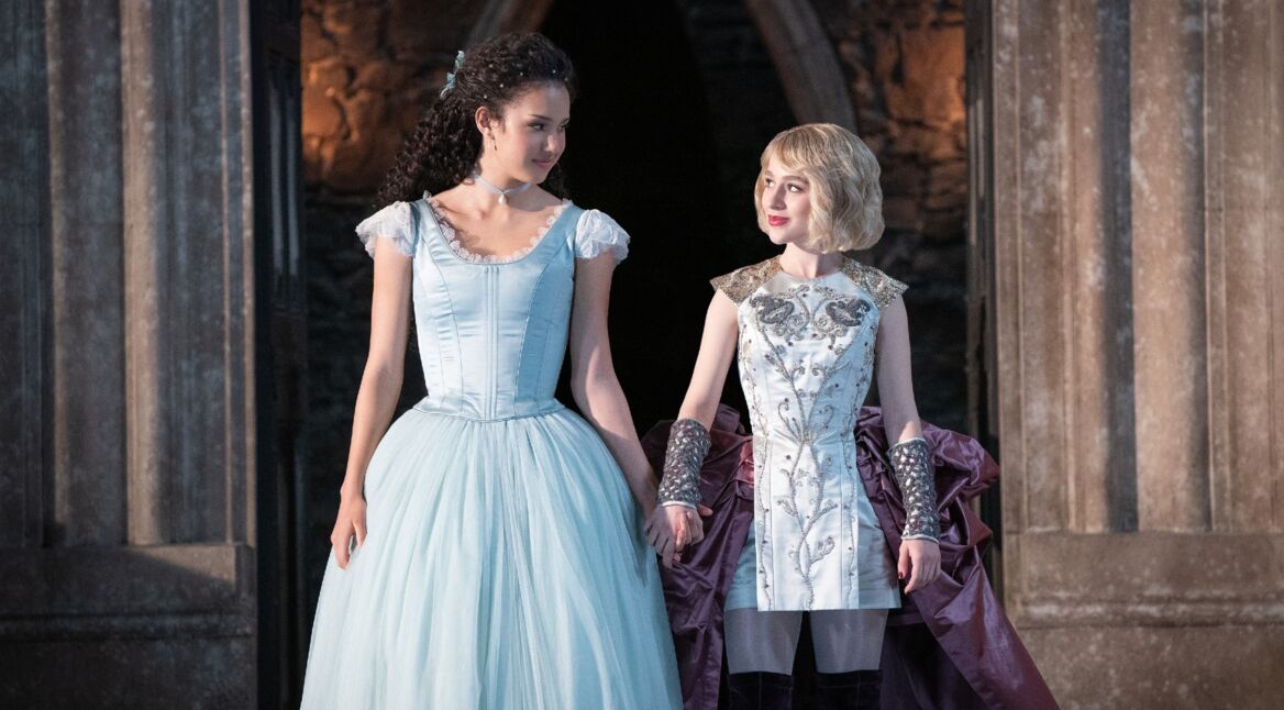 Zwei zauberhafte Mädchen