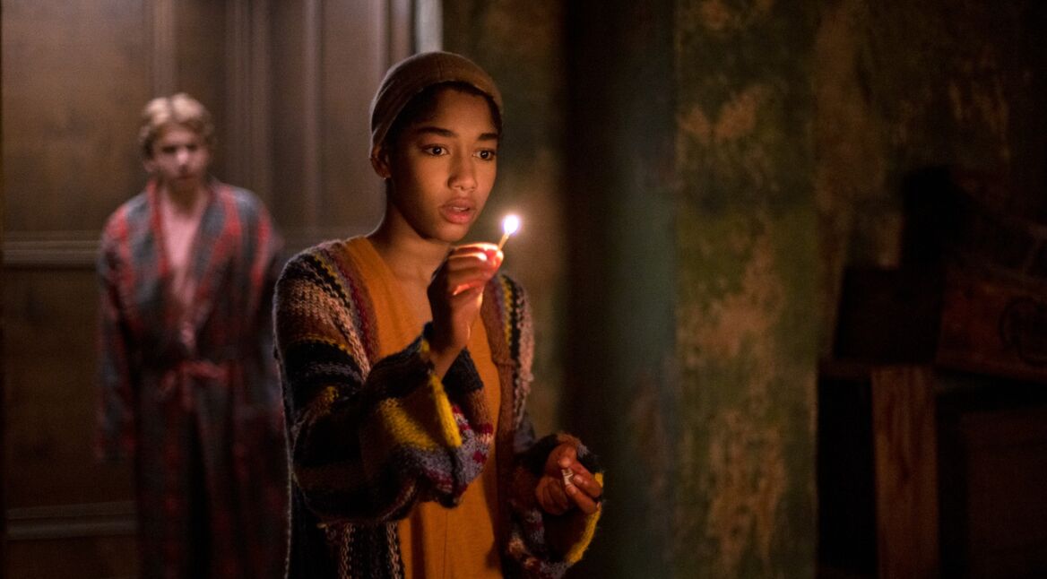 Ein Mädchen im Keller