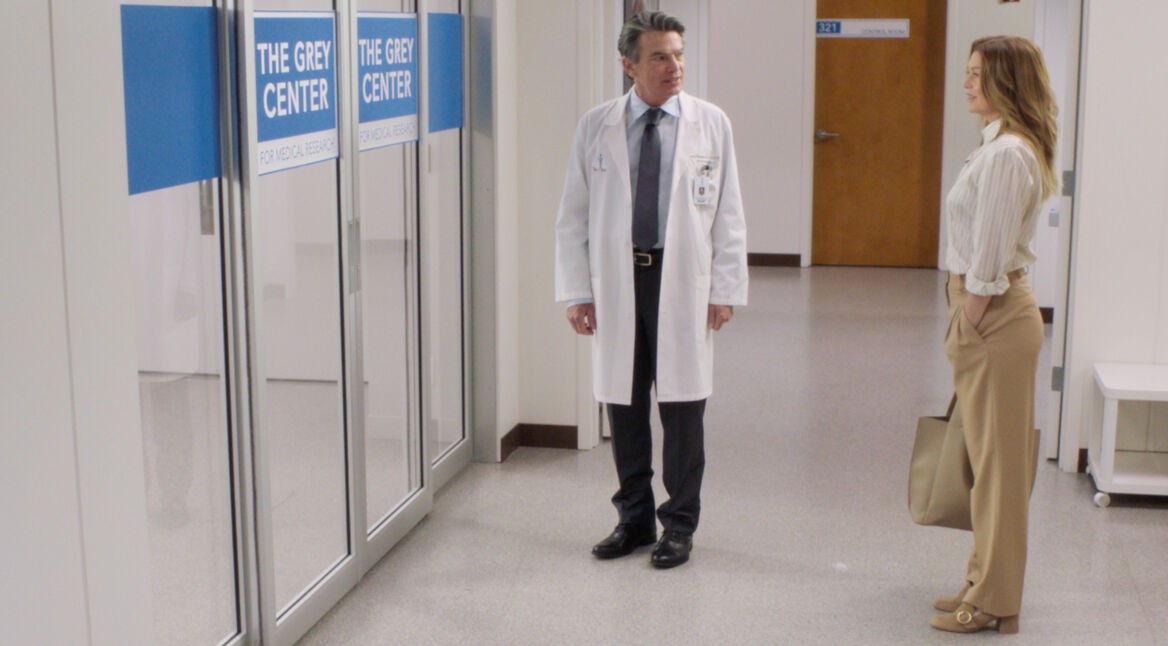 Das Bild zeigt eine Szene aus der 18. Staffeln von Grey's Anatomy