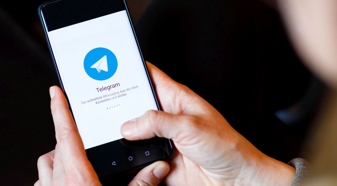 Den Messenger Telegram am Smartphone nutzen.