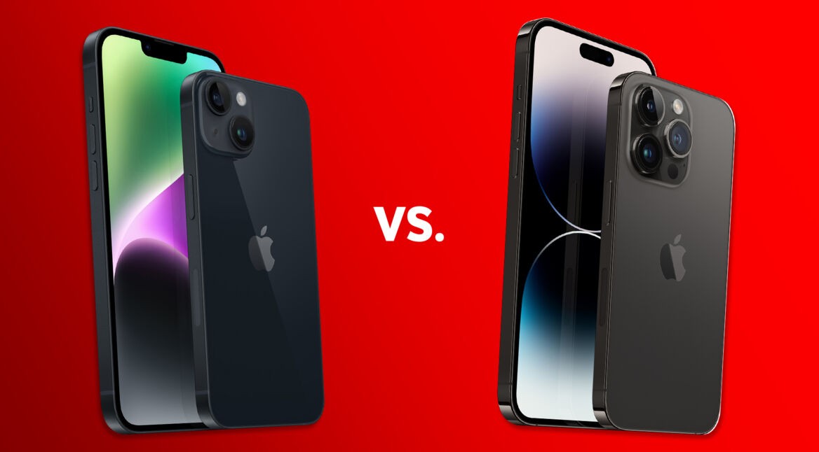 iPhone-Modelle iPhone 14 und iPhone 14 Pro Max nebeneinander vor rotem Hintergrund