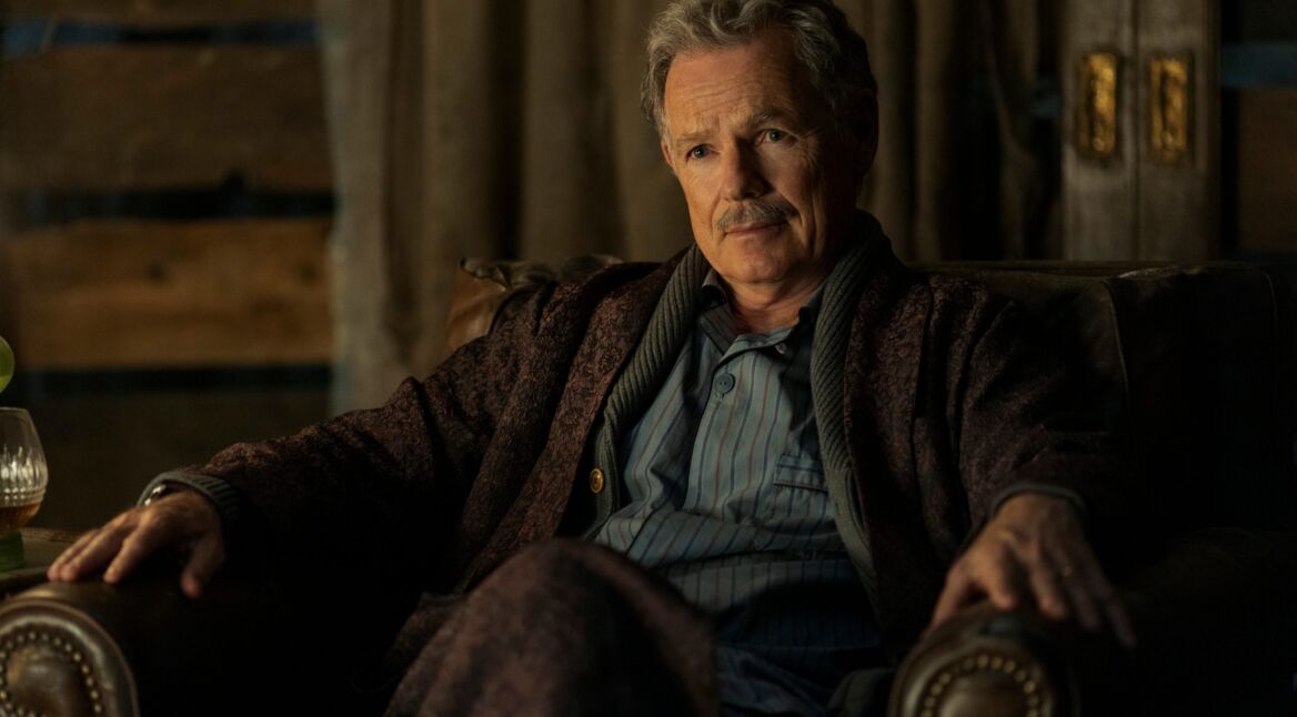 Bruce Greenwood als Roderick Usher in Der Untergang des Hauses Usher