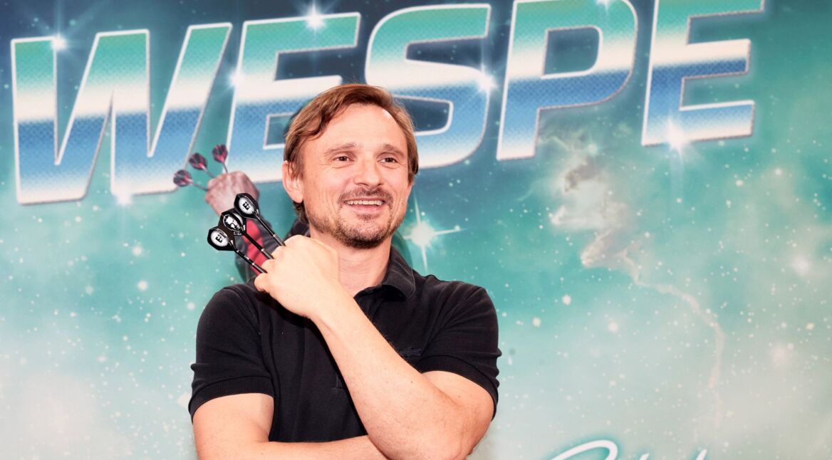 "Die Wespe"-Hauptdarsteller Florian Lukas bei einem Event zur Serie