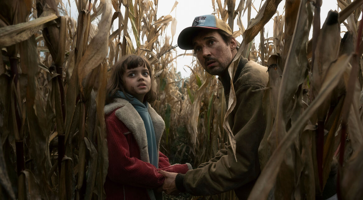 florian david fitz als sven und yuna bennett als Charlie in das signal