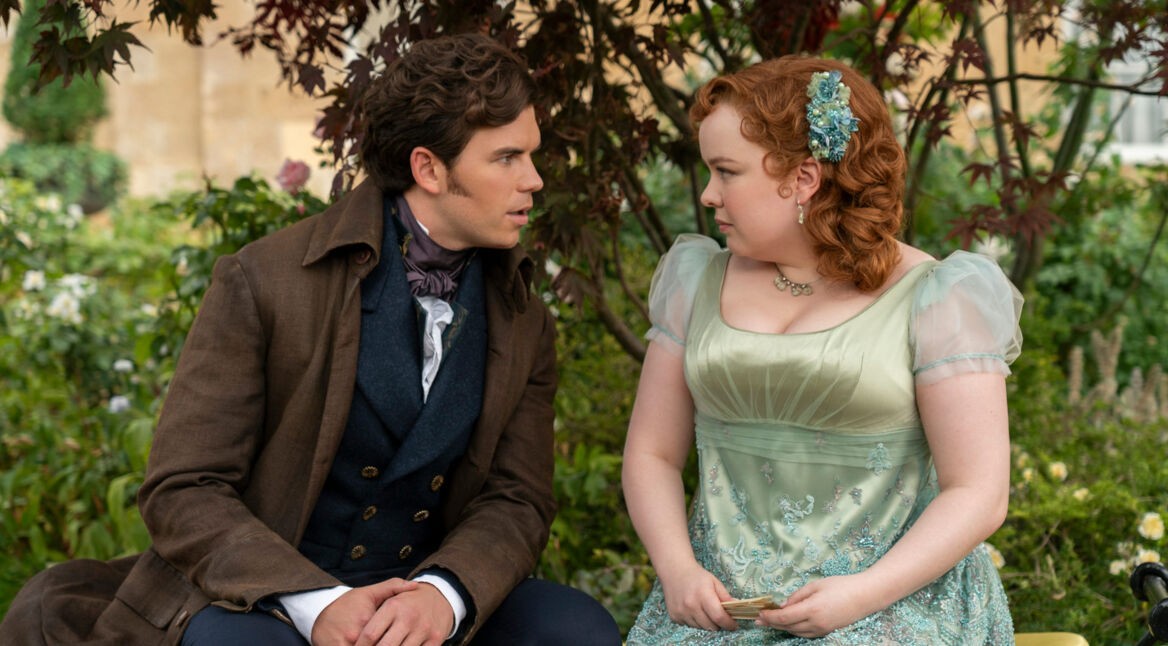 Penelope Featherington und Colin Bridgerton schauen sich in die Augen