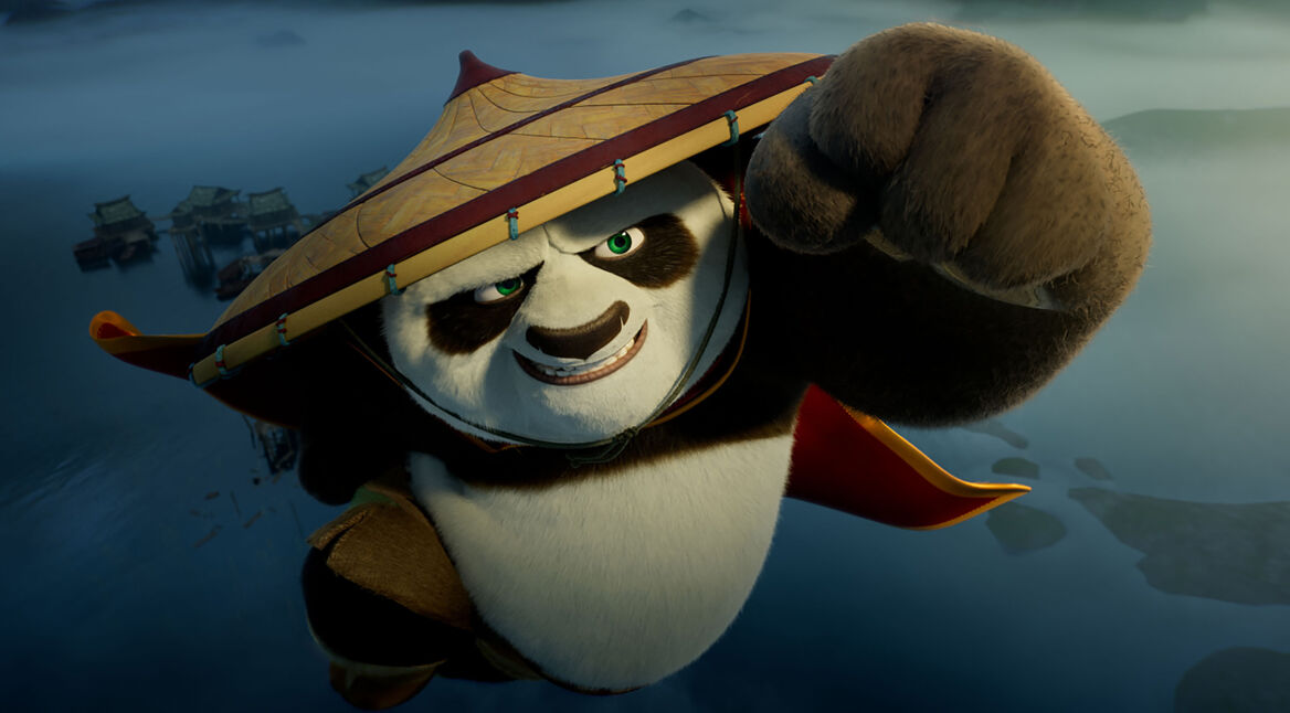 Kung Fu Panda schlägt die Faust in Richtung Kamera