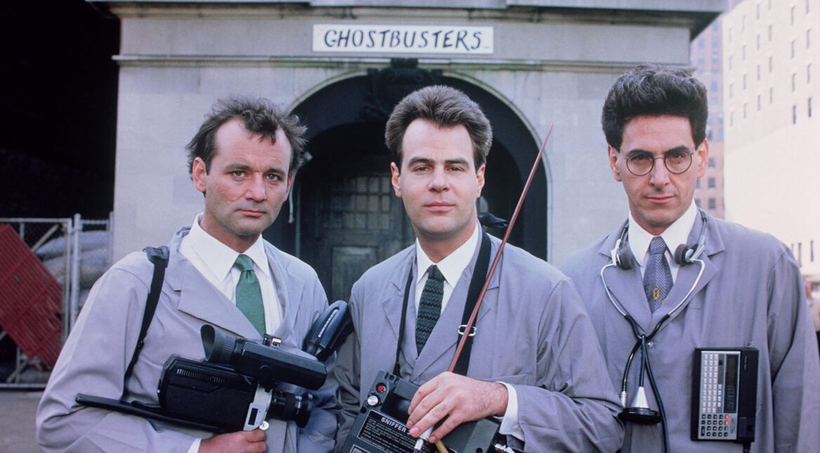 Dr. Peter Venkman, Dr. Raymond „Ray“ Stantz und Dr. Egon Spengler sind die Hauptprotagonisten.