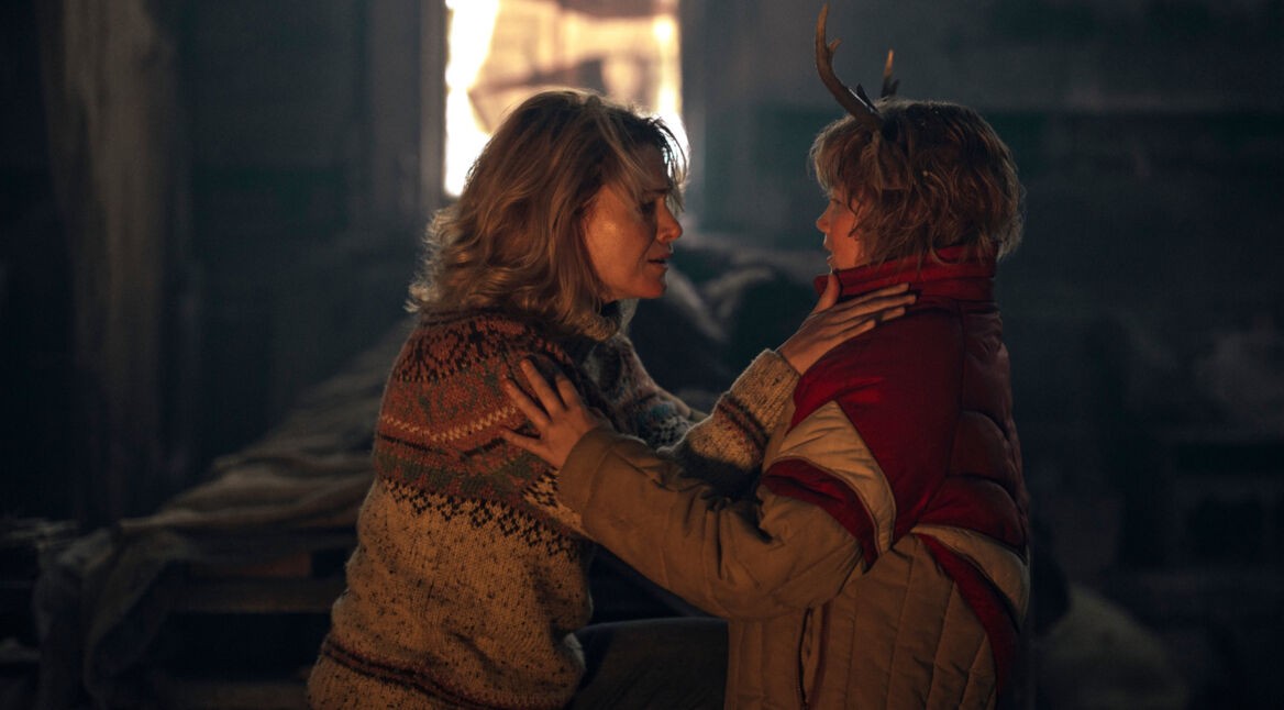 Der Hirschjunge Gus und seine Mutter Birdie.