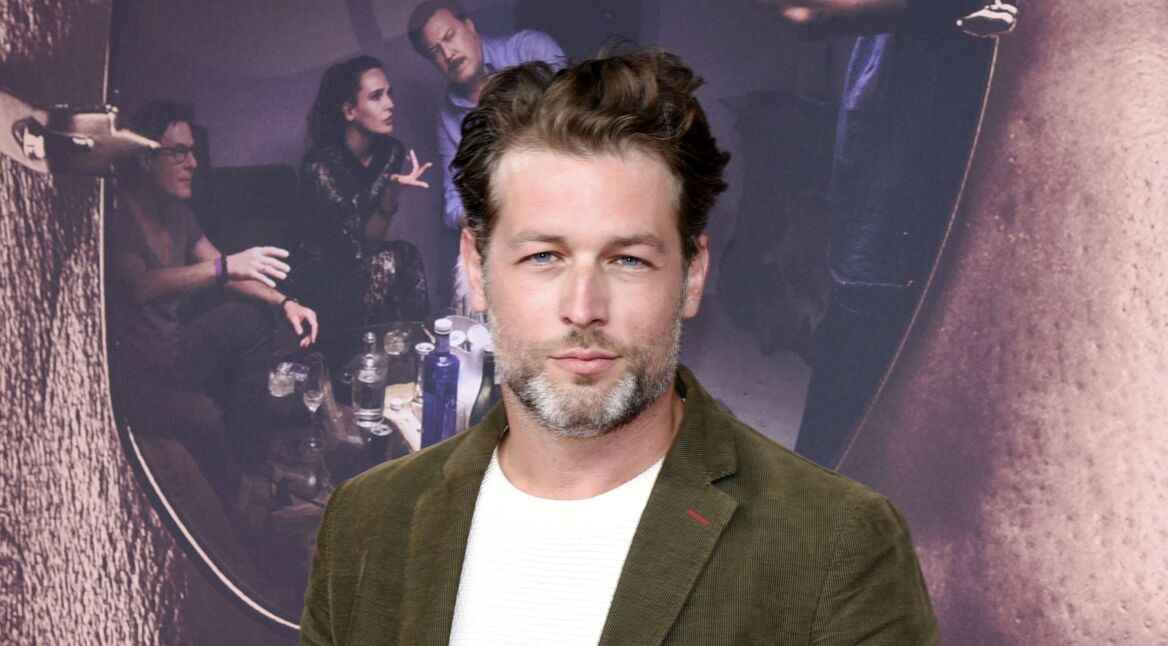 "The Mallorca Files"-Star Julian Looman bei der Premiere von "Die Ibiza-Affäre"