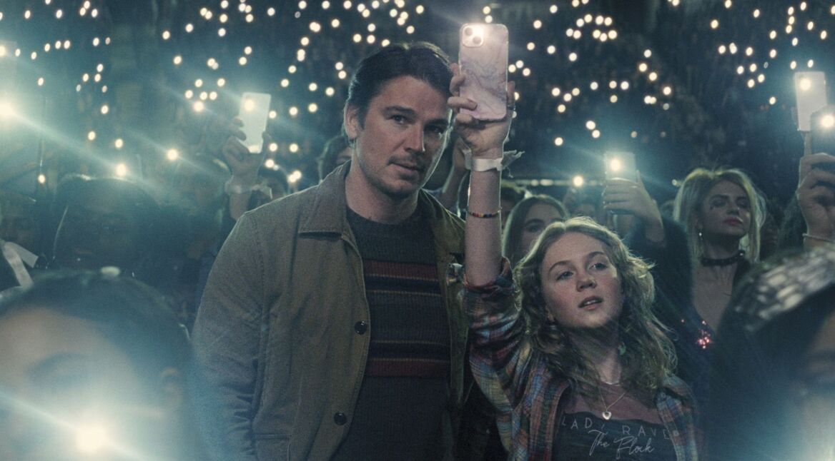 Josh Hartnett und Ariel Donoghue in "Trap"