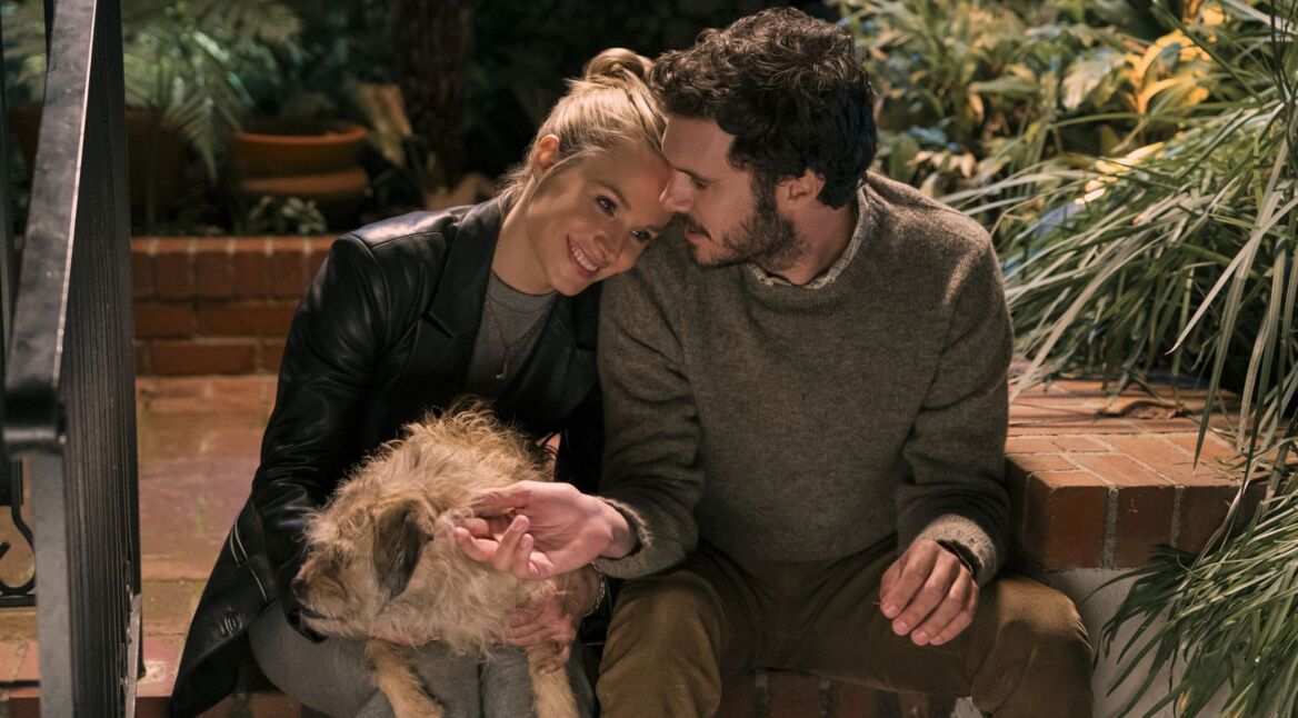 Kristen Bell und Adam Brody in einer Szene der Netflix-Comedy "Nobody Wants This"