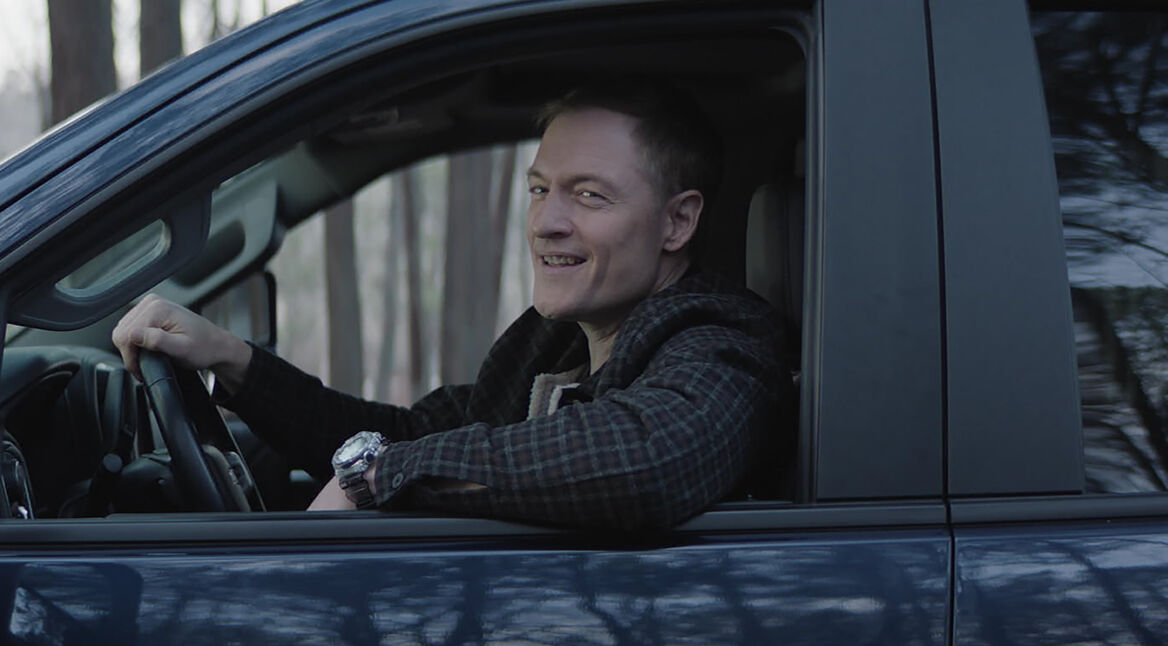 Tahmoh Penikett aus The Madness Staffel 1