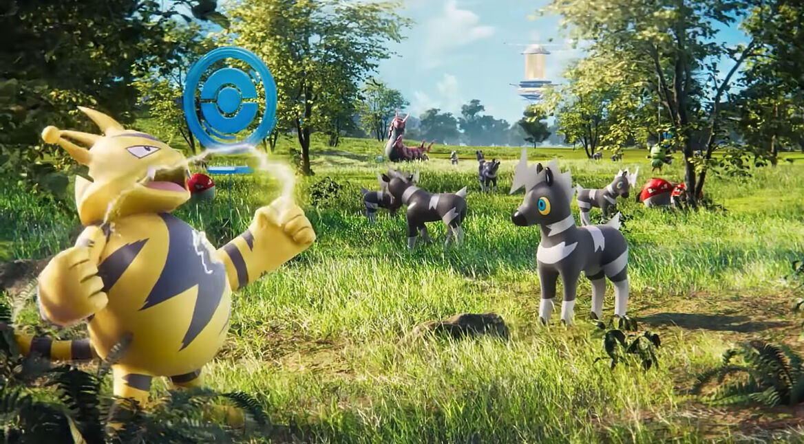 Ein Elektek, einige Zebritz, Cerapendra, zwei Voltobal, ein Weberak und weitere Pokémon auf einer grünen Wiesen mit einem Pokéstop