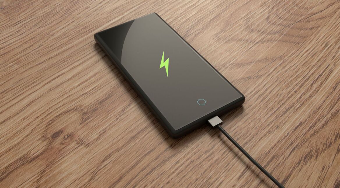 Ein Logo für den Laden des Akkus ist auf dem Display eines Android-Handys zu sehen.