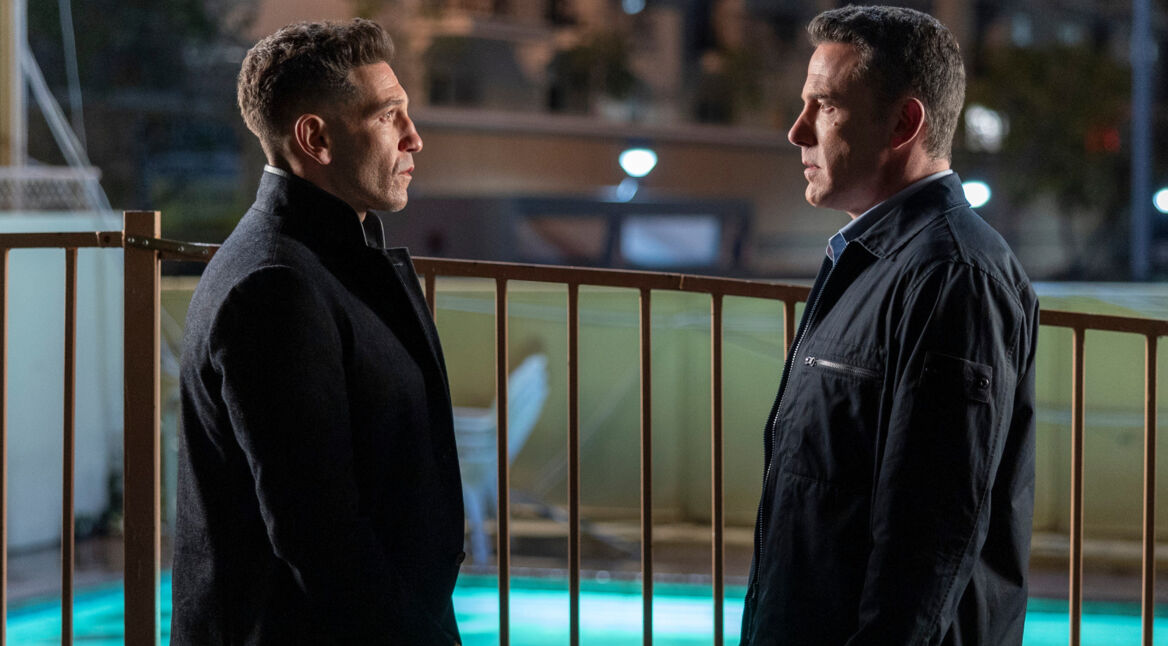 Ben Affleck und Jon Bernthal in The Account 2