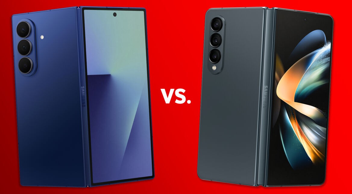 Das Galaxy Fold7 in Blau und das Galaxy Z Fold4 in Schwarz