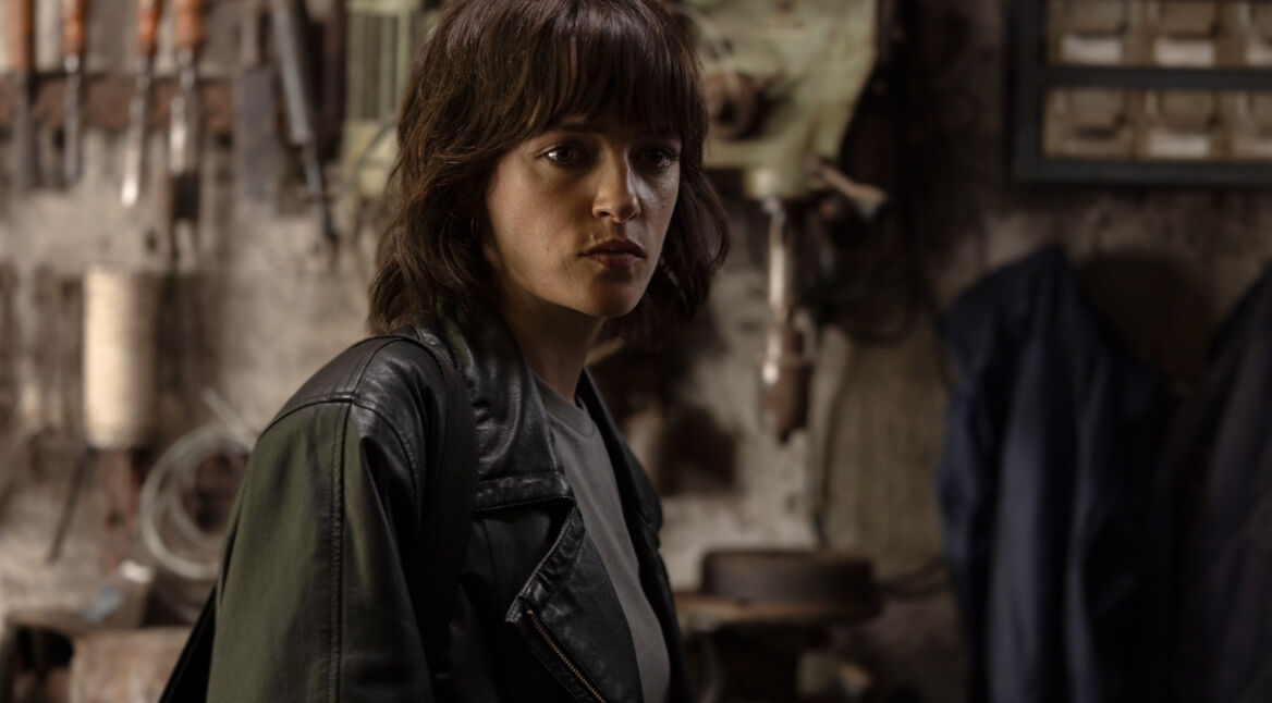 Szenenbild aus dem Netflix-Film Kämpferin im Untergrund