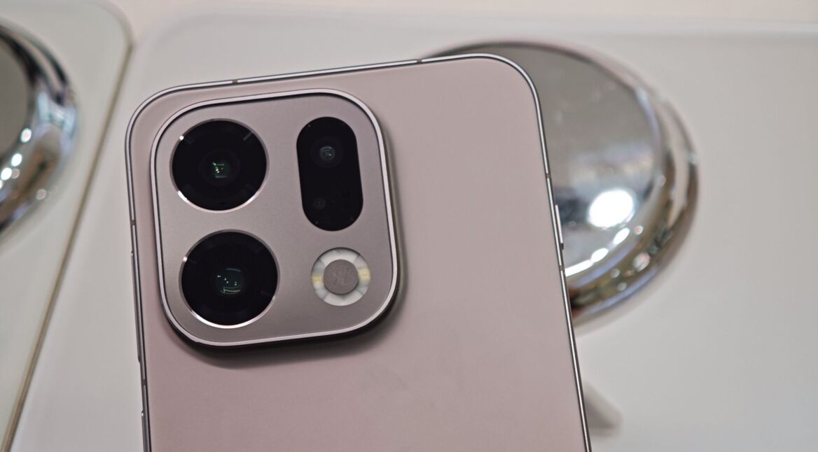 Die rückseitige Kamera des OPPO Find X9-Smartphones ist zu sehen.