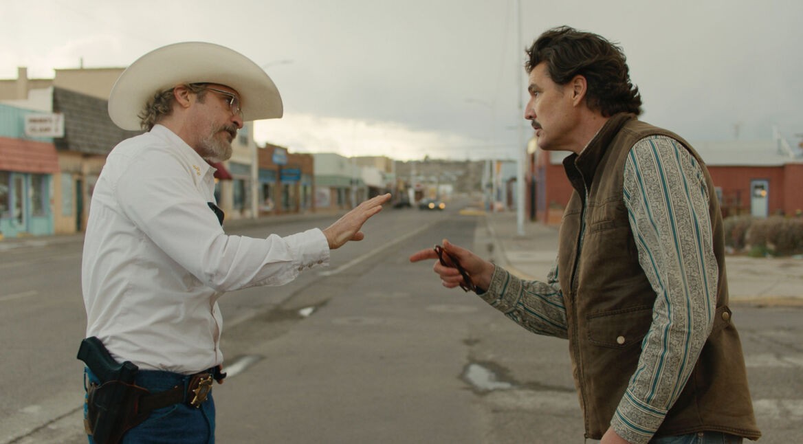 Joaquin Phoenix und Pedro Pascal in Eddington