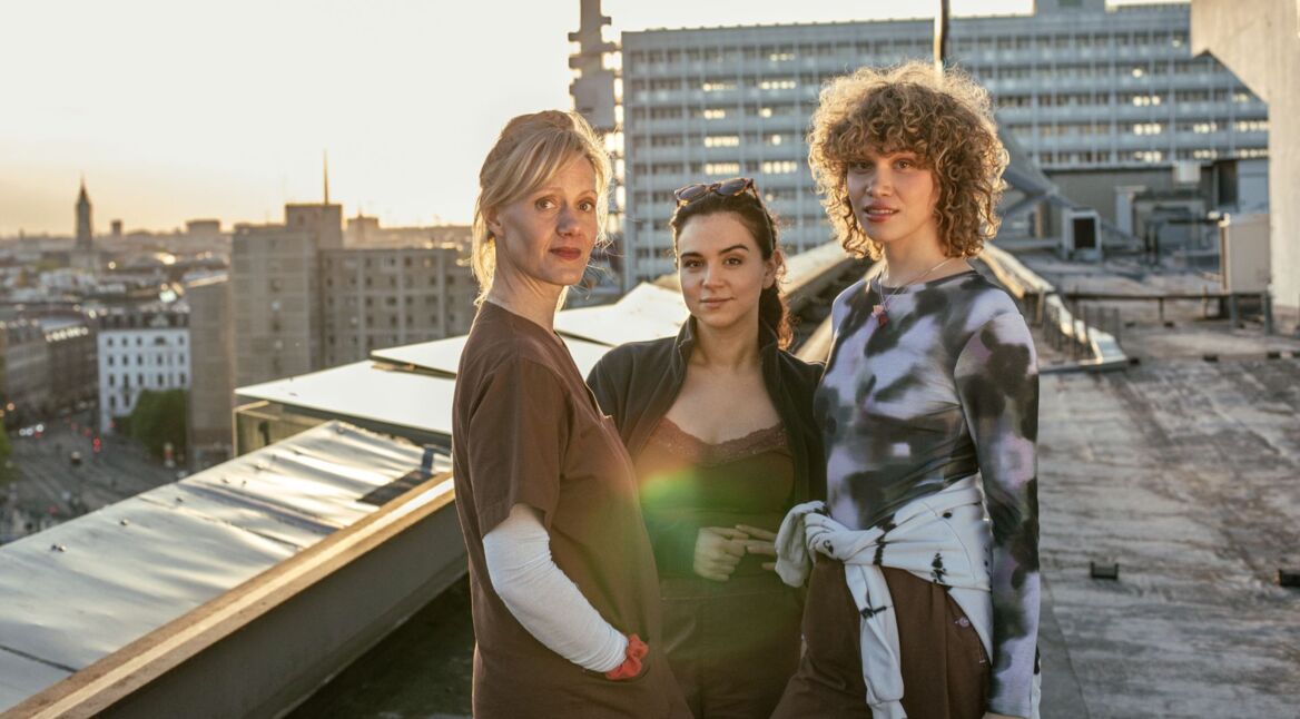 Anna Schudt, Mariam Hage und Lydia Lehmann posieren für die Serie "Push".