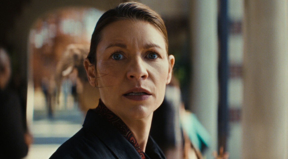 Claire Danes in The Beast in Me