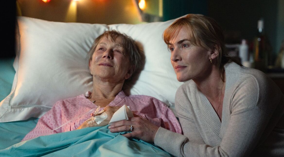 Helen Mirren als June und Kate Winslet als Julia in "Goodbye June".