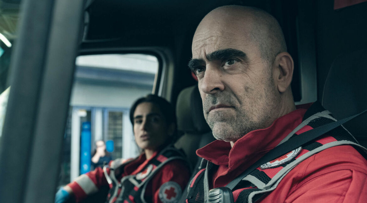 Eine Szene aus der Serie "Salvador" mit Luis Tosar als Sanitäter Salvador