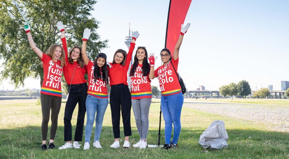 Rhine Clean Up in Düsseldorf mit Vodafone