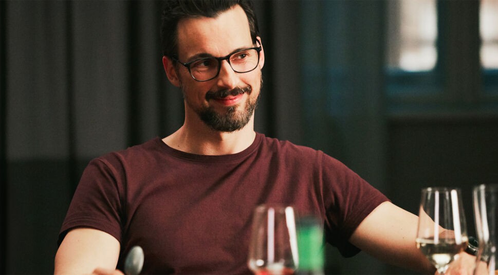 Florian David Fitz spielt in "Das perfekte Geheimnis" Pepe. Foto: Constantin Film