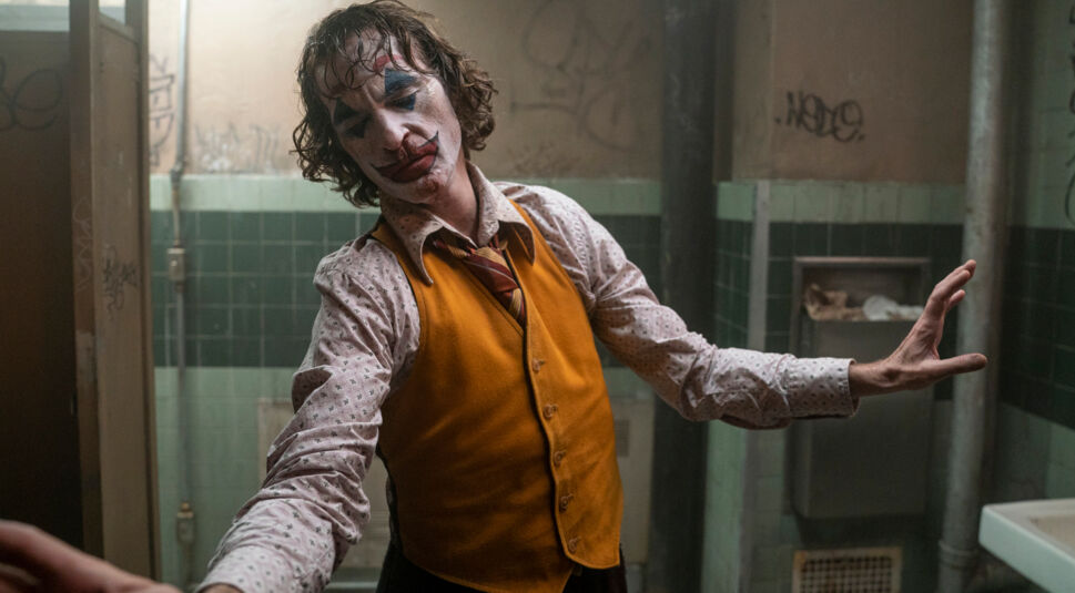 joker-tanzt-featured-filmkritik-warner-bros