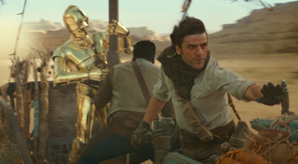 Finn und Poe fliehen mit C3PO in "Star Wars - Der Aufstieg Skywalkers" Foto: Lucasfilm Ltd.