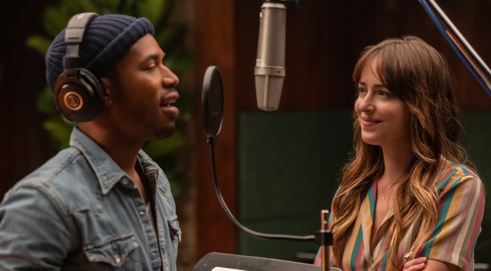 Calvin Harris Jr. und Dakota Johnson in "The High Note"