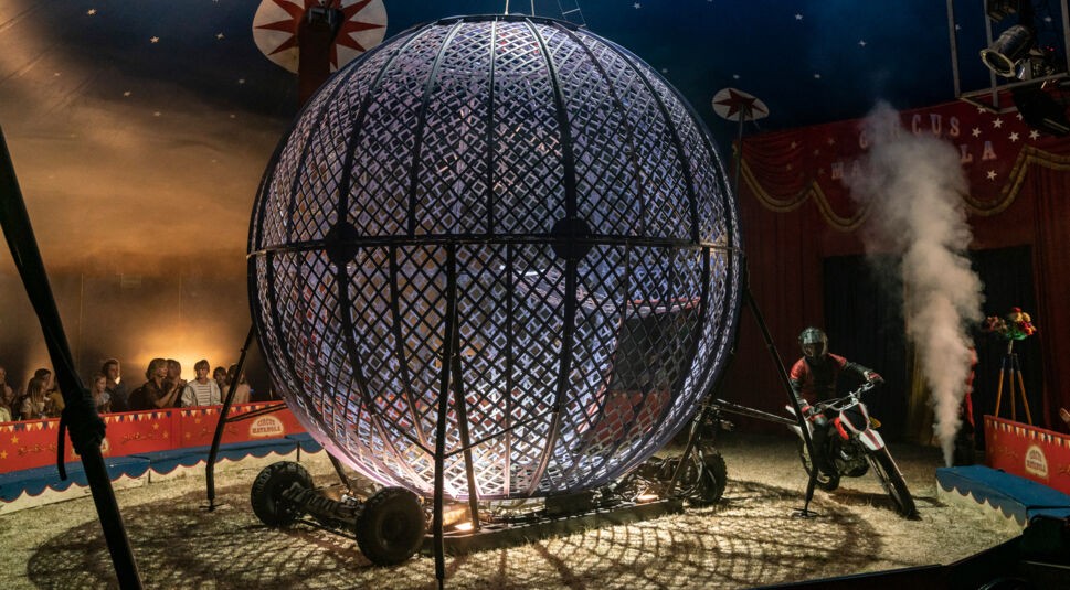 gott-du-kannst-ein-arsch-sein-featured-filmkritik-1