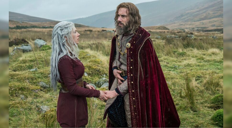 Katheryn Winnick und Clive Standen in Vikings