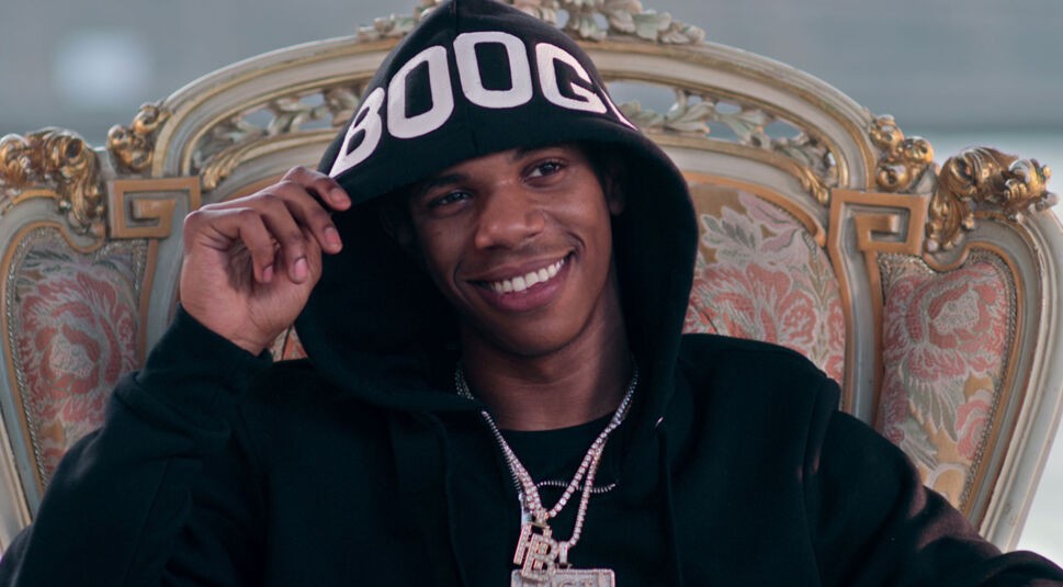 A Boogie Wit A Hoodie wird interviewt.