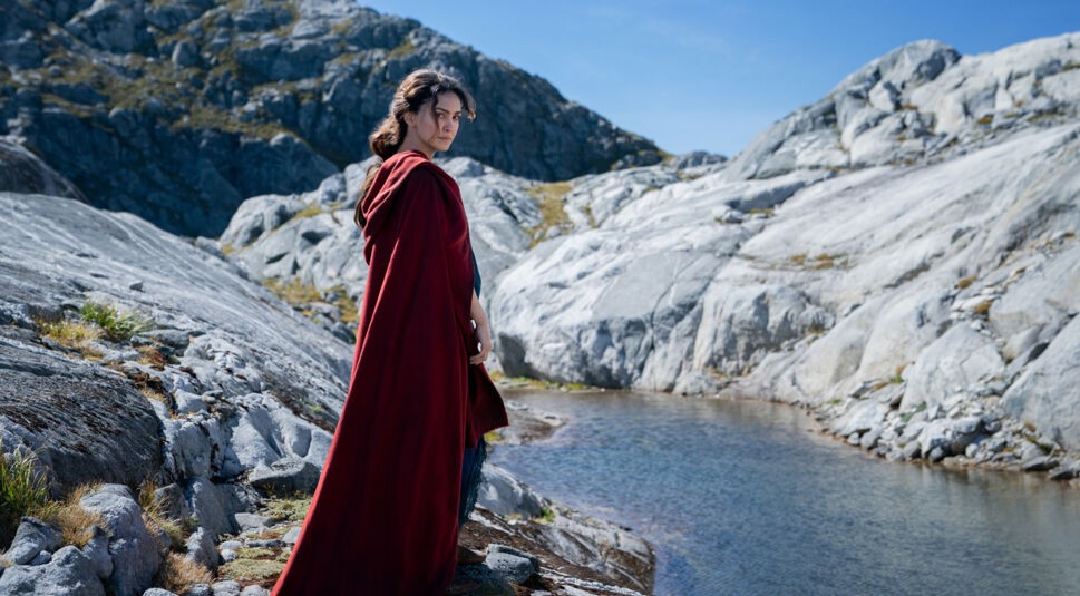 Nazanin Boniadi als Bronwyn