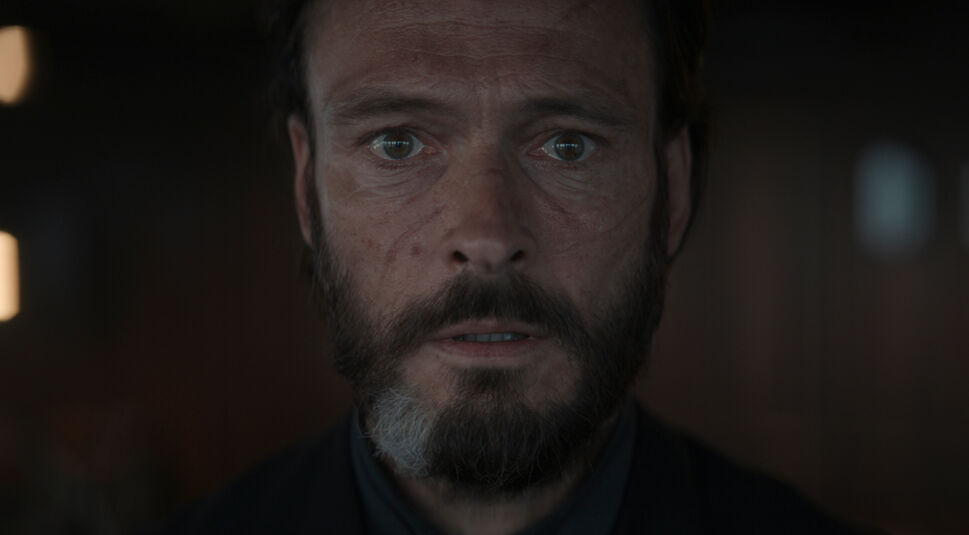 Andreas Pietschmann als Eyk Larsen in der Serie 1899