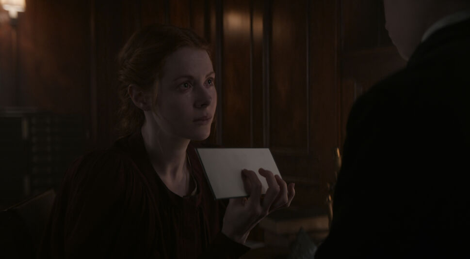 Emily Beecham als Maura Franklin in der Serie 1899